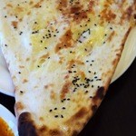 サムラート カレープラザ - +150円でチーズオニオンナンに変更