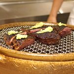 CHIUnE - 鴨胸肉 滑子のソースと10年熟成赤酢のソース