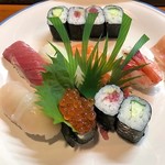 紅花寿司 - 料理写真:握り（中）