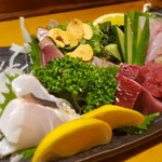 一釣 - 刺し盛り モンズマガツオ刺し・塩たたき、中落ち、クロムツ