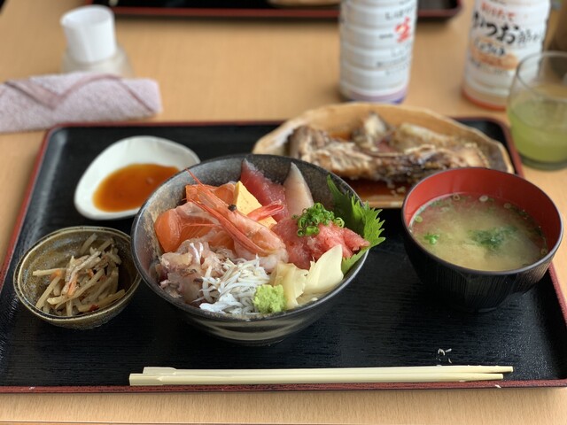 静岡・芸能人御用達のお店⁉︎でコスパの高い海鮮ランチ1,300円♡』By シンガポールLilyerika : ととすけ - 清水/海鮮丼 [食べログ]