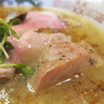 フスマにかけろ 中崎壱丁 中崎商店會1-6-18号ラーメン - 