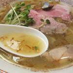フスマにかけろ 中崎壱丁 中崎商店會1-6-18号ラーメン - 