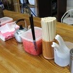 五号線沿いの元祖長浜ラーメン - テーブル上