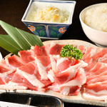 Gensene gokurogewagyuuyakinikutabehoudaireika - 牛カルビと豚カルビの定食