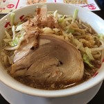 野菜が美味しい鶏豚ラーメン まる重 - 