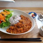 CAFE ふくぞう - 料理写真:ベジフルcurry(950円)　カレー&サラダ&スープ&ピクルス