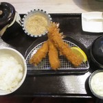 みな豚 - 海老フライ定食 3本 1,190円（税別）。　　　　　　2019.07.27