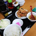 餃子の王将 - 鶏モモ肉の唐揚げ定食680円です R元 7 29