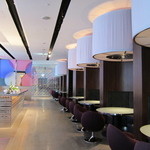 アイコニック - バー＆ウェイティングスペース