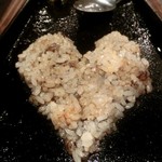 じとっこ組合 - 「じこっと焼き」を食べ終わった後、サービスで作ってくれる、「ハートのチャーハン」♪
