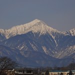 居酒屋 一歩 - 朝焼けの常念岳・左の肩に槍ヶ岳の穂先