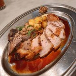 アズーリ - 豚肩ロース薪釜焼き