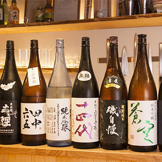 We always have over 20 types of local sake from all over the country.