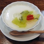 中華ダイニング白川 - 杏仁豆腐200円込