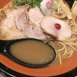 三麺流 武者麺 - 中華そば・こってり