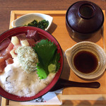 Hacchouya Eki No Kurato Yamaekiten - 賄い丼 780円。
                        平日限定20食、12:40時点まだありました。