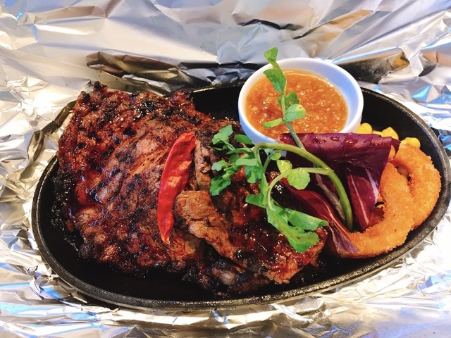 ワインカフェ ブルズ>