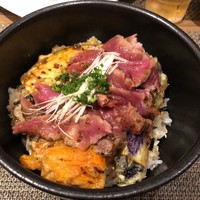 旬菜ステーキ処 らいむらいと - 牛肉のレア焼き丼100ｇ