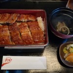 鰻楽 - 上うな重2700円+税