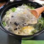 山海料理仁志乃 - 生しらす丼税抜1000円
