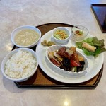 浜木綿 - 週替わりランチ ９２５円税別