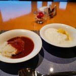 レストラン パヴェ - ヨーグルトを取りに行ったらカレーを見つけちゃった！