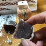 大手まんぢゅう - 料理写真:あんこたっぷりですが、嫌味がない