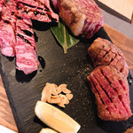 グっと、くる。炭火焼肉　トラジ - 料理写真:
