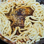 松尾ジンギスカン - タレの旨味を全て吸い込んだうどんは絶品です