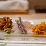 うを徳 - 2019.7 お造り（淡路星鰈、礼文島バフンウニ、栃木干瓢）