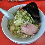 山岡家 - 醤油（味濃いめ・薬味ネギ）