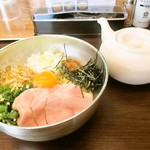 ブリキの木こり - 鰹と煮干しの冷やしまぜそば　お出汁