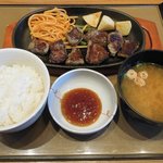 やよい軒 - やよい軒 「カットステーキ定食」