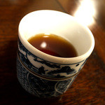 古材の森 - 最初にだされた焙じ茶はセルフでおかわりできてとても美味しかったです。