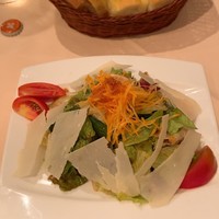 エリオ・ロカンダ・イタリアーナ - エリオ家の特製サラダ