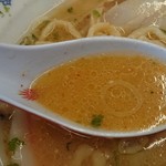 赤湯ラーメン 龍上海 - スープ