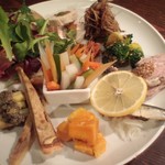 Q.T.8＋ - 一応、前菜３種盛？