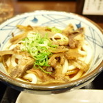 丸亀製麺 - 肉ゴボウぶっかけうどん