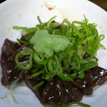 カミヤ - 激安！串５本３５０円♪ガツ刺し３５０円、レバ刺し３５０円♪