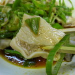 カミヤ - 激安！串５本３５０円♪ガツ刺し３５０円、レバ刺し３５０円♪