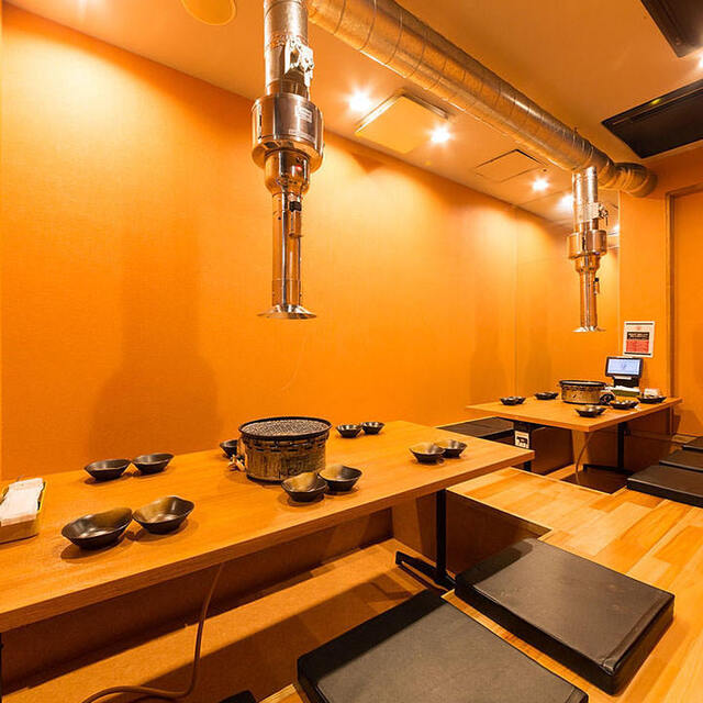 座席 炭火焼肉食べ放題カルビ市場 天神店 天神 焼肉 食べログ 座席 炭火焼肉食べ放題カルビ市場 天神店 天神 焼肉 食べログ