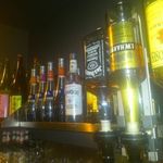 There are lots of fun drinks at the bar counter! Enjoy bartending skills