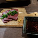 おにく亭 - ハツ刺し