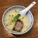 香港麺 新記 - 半ラーメン