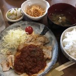 家庭料理居酒屋 よってって - ♪豚のトマトソースかけ定食¥500