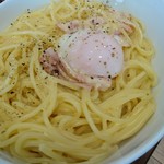 カフェ・ド・クリエ - 半熟卵とベーコンの濃厚カルボナーラ