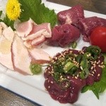 中華 鶏ざ - お造り盛り３種（こころ、きも、ささみ）