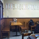 鶴亀 - テーブル席(2019年7月25日撮影)