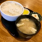 いろは亭 - 定食にはライスなどが付いてきますよ^ ^